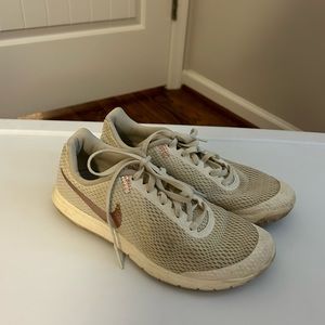 Cream & Rose Gold Nike Tennis Shoes